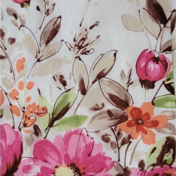 Speak 2 Me Women's Pink Floral Skirt - Picture 3 of 11
